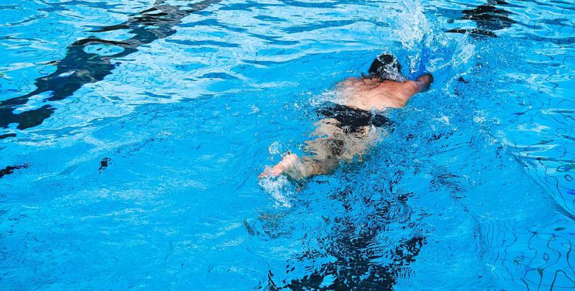 Dostosowanie nauki pływania do różnych grup wiekowych i umiejętności